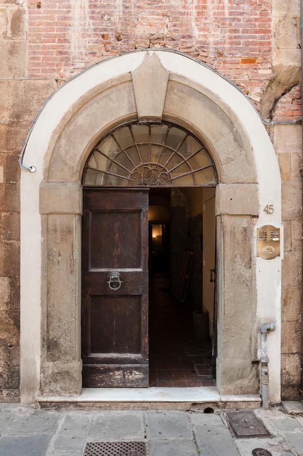 דירות פיזה Hostly - Garden House Near The Tower - Historical House With Private Garden מראה חיצוני תמונה